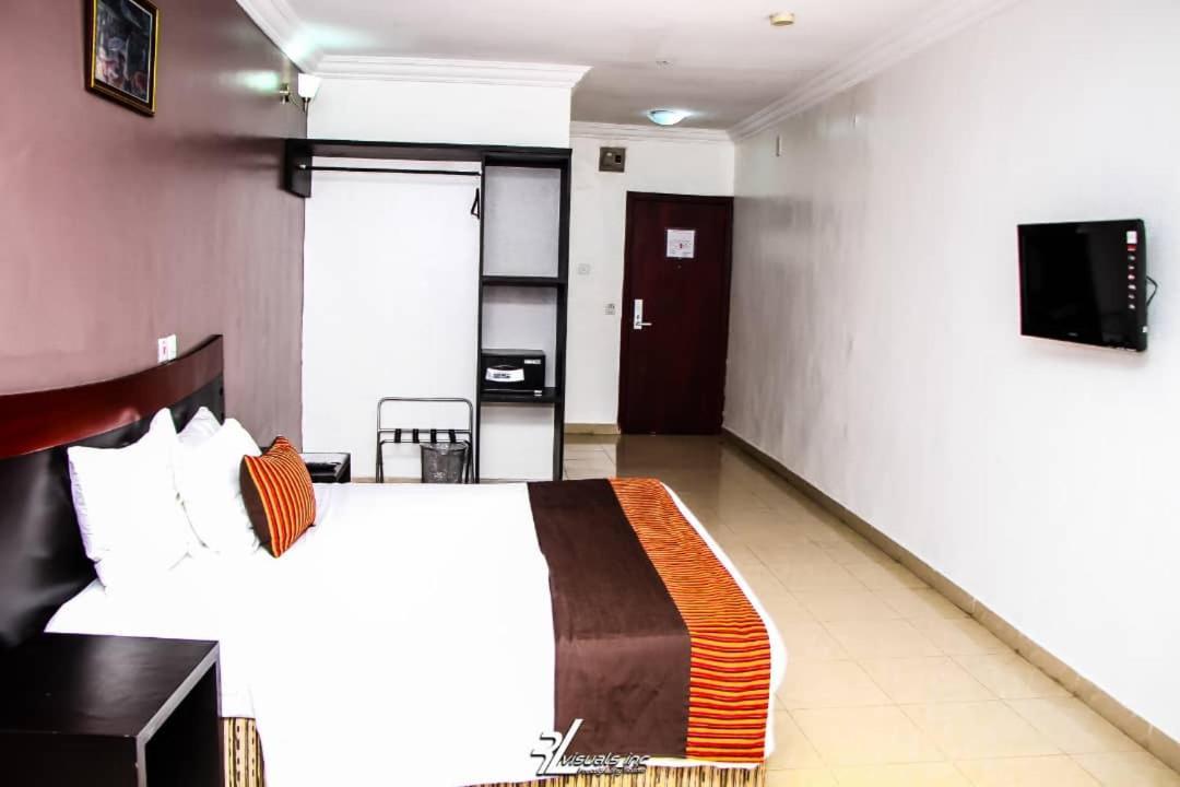 Suru Express Hotel Gra Lagos Dış mekan fotoğraf