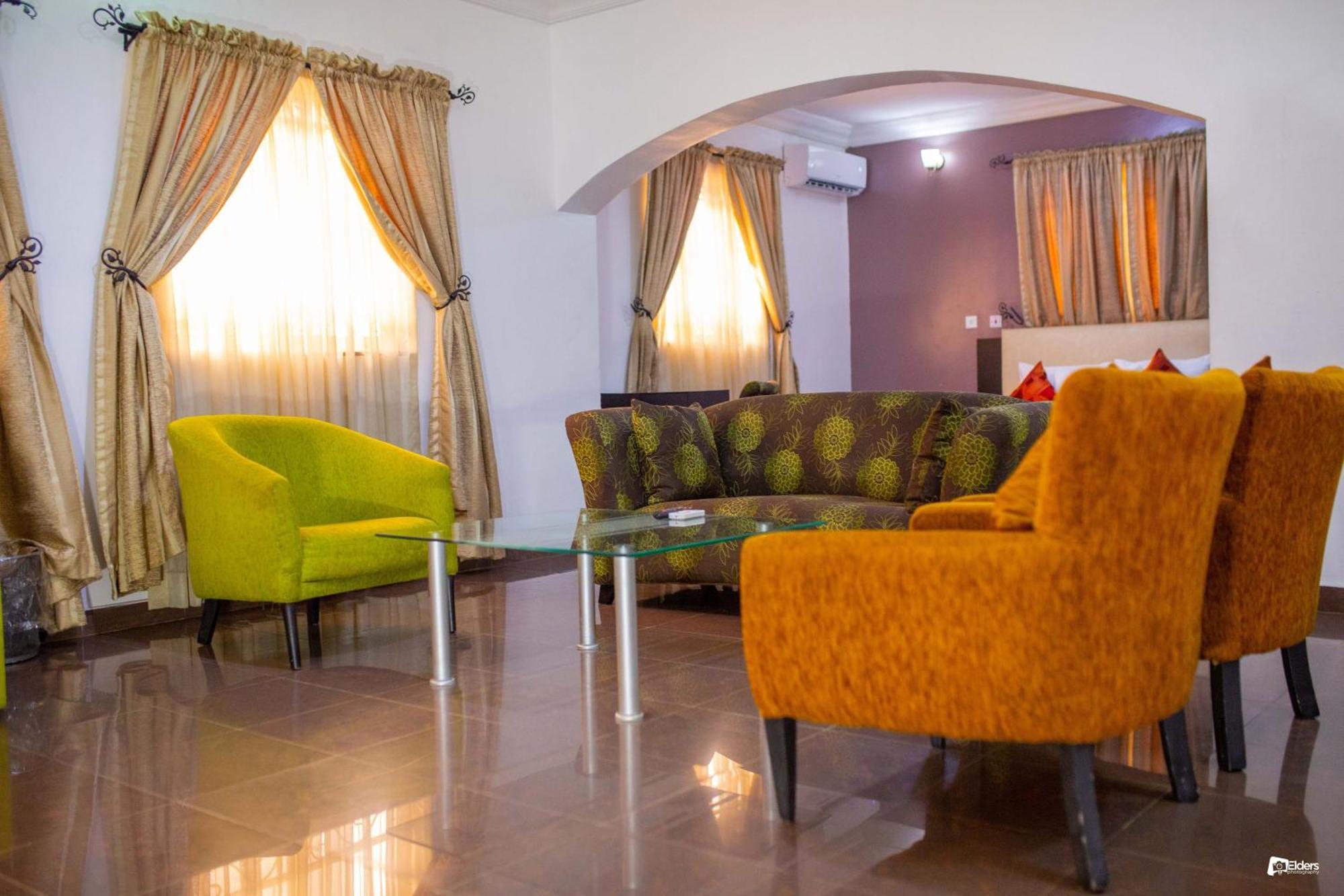 Suru Express Hotel Gra Lagos Dış mekan fotoğraf