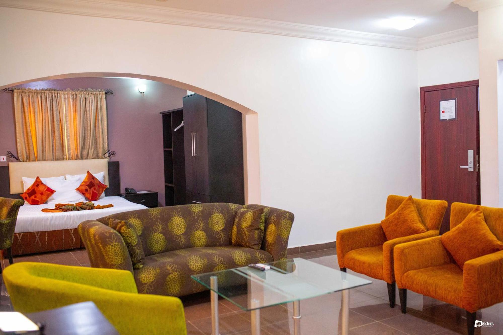 Suru Express Hotel Gra Lagos Dış mekan fotoğraf
