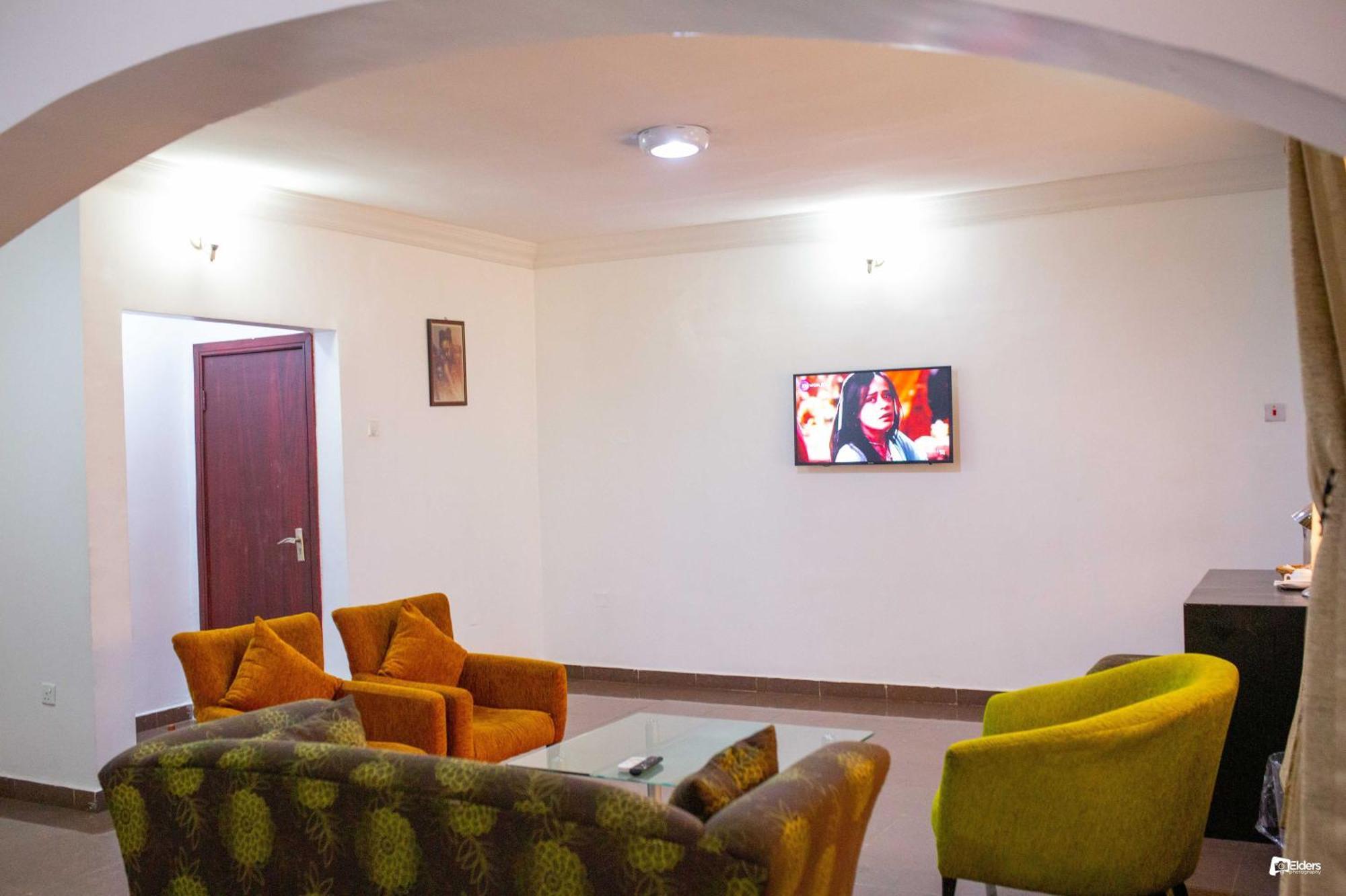 Suru Express Hotel Gra Lagos Dış mekan fotoğraf
